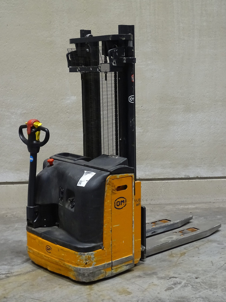 Om CN14 - Stacker: picture 2 Om CN14 - Stacker: picture 2