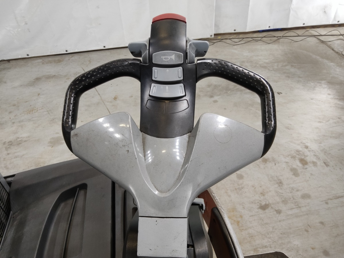 Still EXV-SF16 - Stacker: picture 3 Still EXV-SF16 - Stacker: picture 3