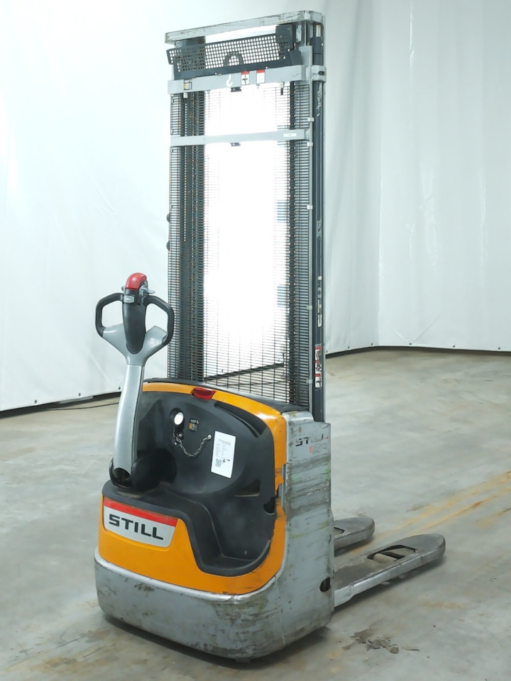 Still EXV12 - Stacker: picture 2 Still EXV12 - Stacker: picture 2