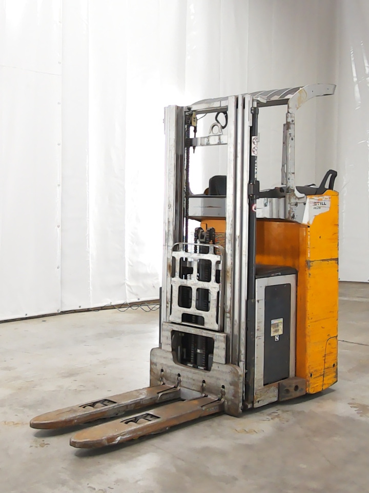 Still FXV16 - Stacker: picture 1 Still FXV16 - Stacker: picture 1