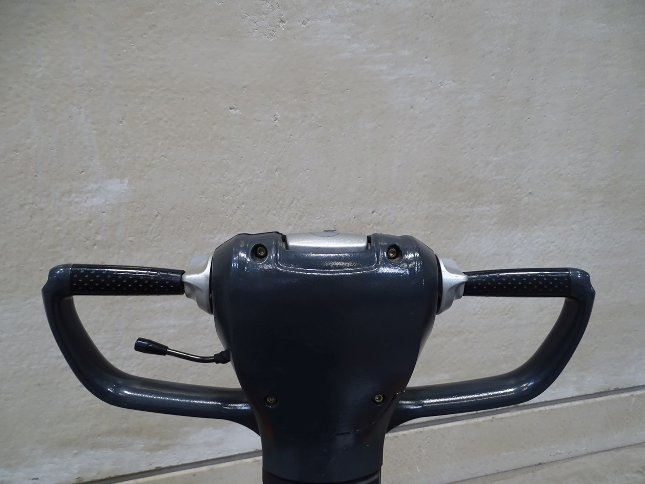 Still LTX20 - Tow tractor: picture 3 Still LTX20 - Tow tractor: picture 3