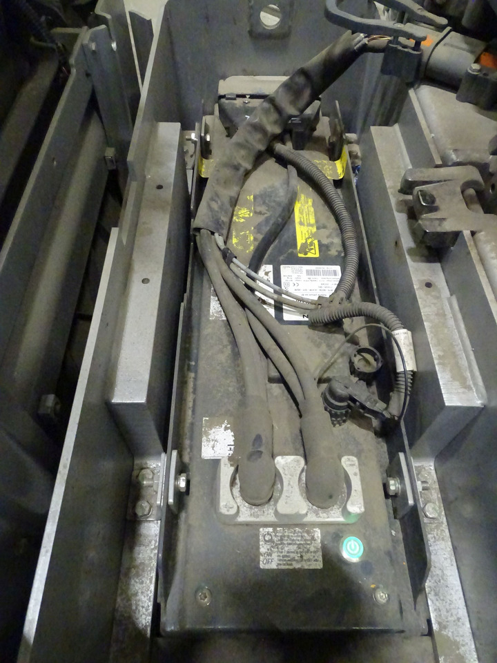 Still LTX50/LIION - Tow tractor: picture 4 Still LTX50/LIION - Tow tractor: picture 4