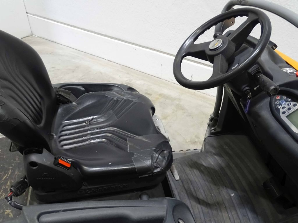 Still LTX80 - Tow tractor: picture 3 Still LTX80 - Tow tractor: picture 3