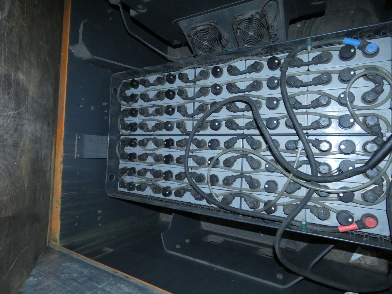 Still R08-20 - Tow tractor: picture 4 Still R08-20 - Tow tractor: picture 4