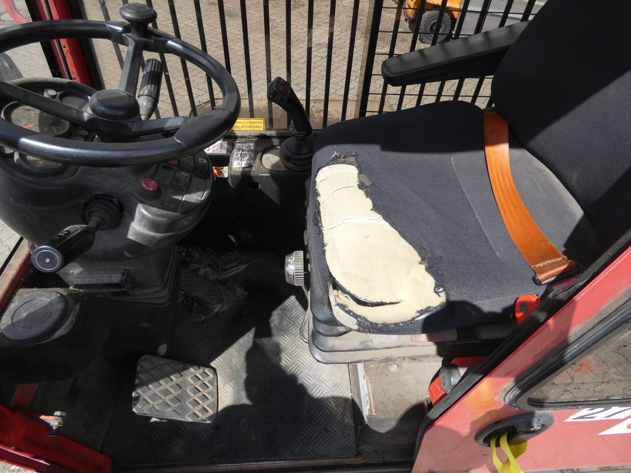 Valmar VSM50/12/40 - Order picker: picture 3 Valmar VSM50/12/40 - Order picker: picture 3