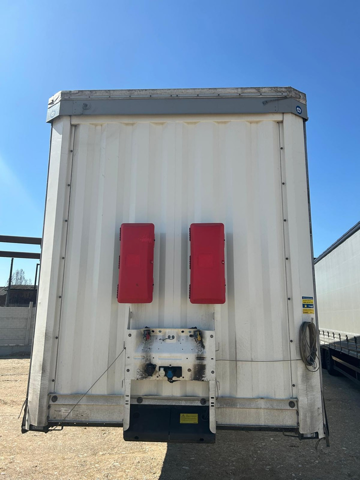 Krone SD - Curtainsider semi-trailer: picture 2 Krone SD - Curtainsider semi-trailer: picture 2