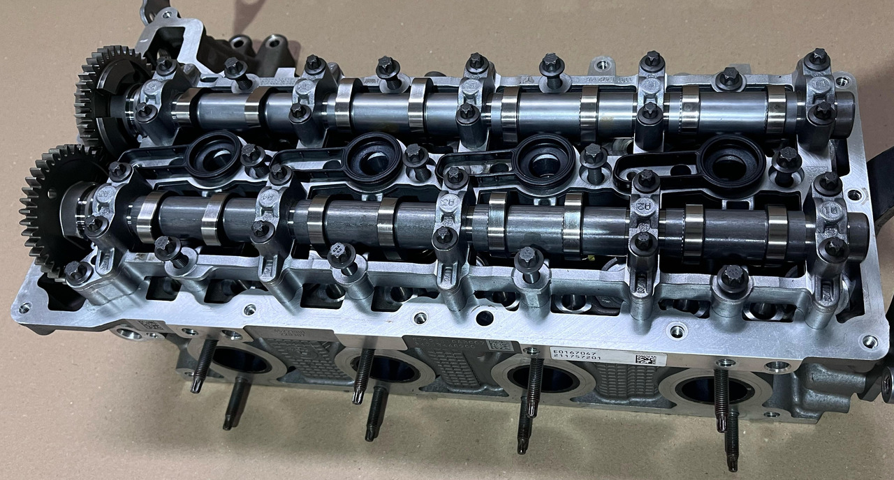 BMW Chiulasa B47D20B Euro 6 - Cylinder head for Excavator: picture 2 BMW Chiulasa B47D20B Euro 6 - Cylinder head for Excavator: picture 2