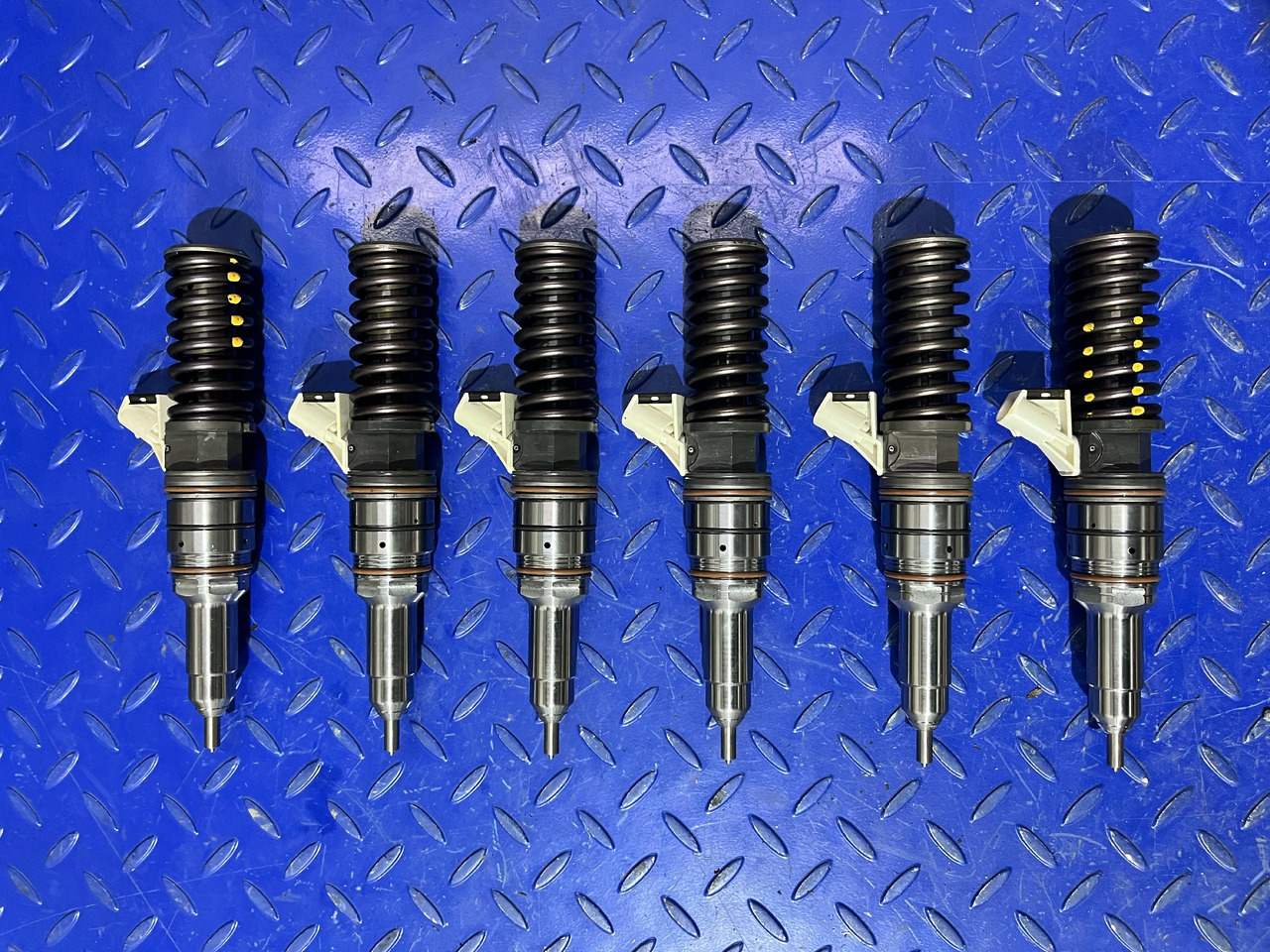 BOSCH Pump Nozzle Iveco 504287069 - Injector: picture 2 BOSCH Pump Nozzle Iveco 504287069 - Injector: picture 2