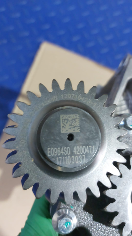 CATERPILLAR oil pump C4.4, C6.6 4200471 - Oil pump for Truck: picture 3 CATERPILLAR oil pump C4.4, C6.6 4200471 - Oil pump for Truck: picture 3