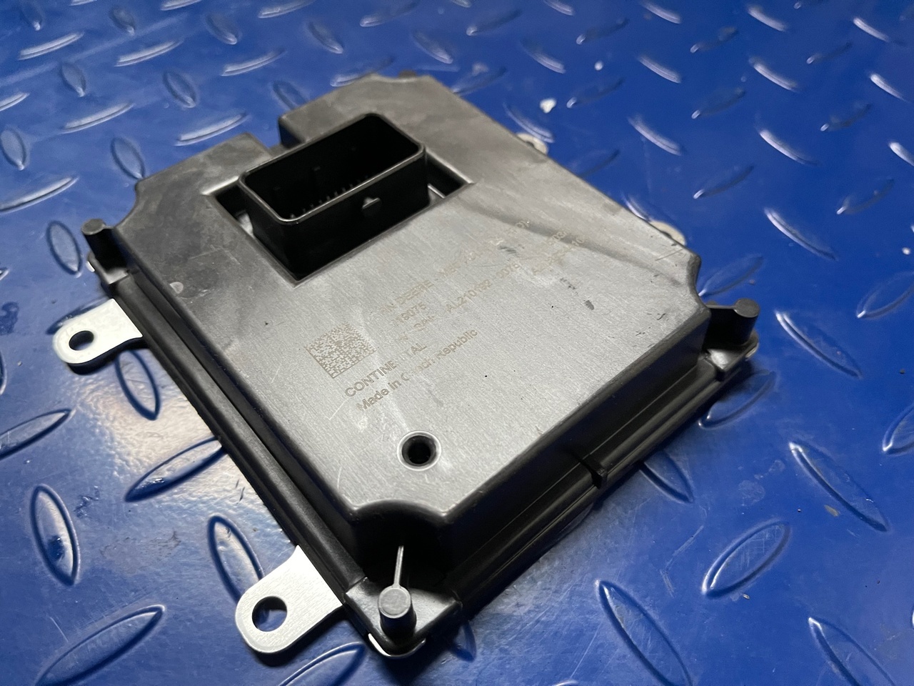 John Deere M50 radar unit AL219075 - ECU for Agricultural machinery: picture 1 John Deere M50 radar unit AL219075 - ECU for Agricultural machinery: picture 1