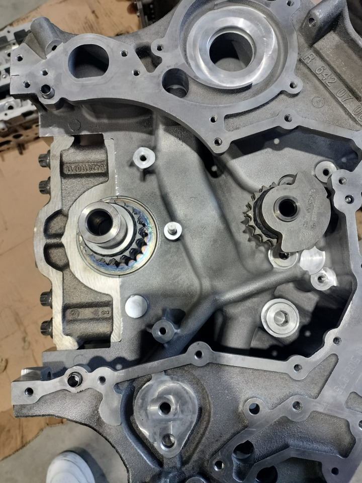 MERCEDES-BENZ 642 993 Mercedes Sprinter 3 0 Cdi V6 - Engine for Truck: picture 1 MERCEDES-BENZ 642 993 Mercedes Sprinter 3 0 Cdi V6 - Engine for Truck: picture 1
