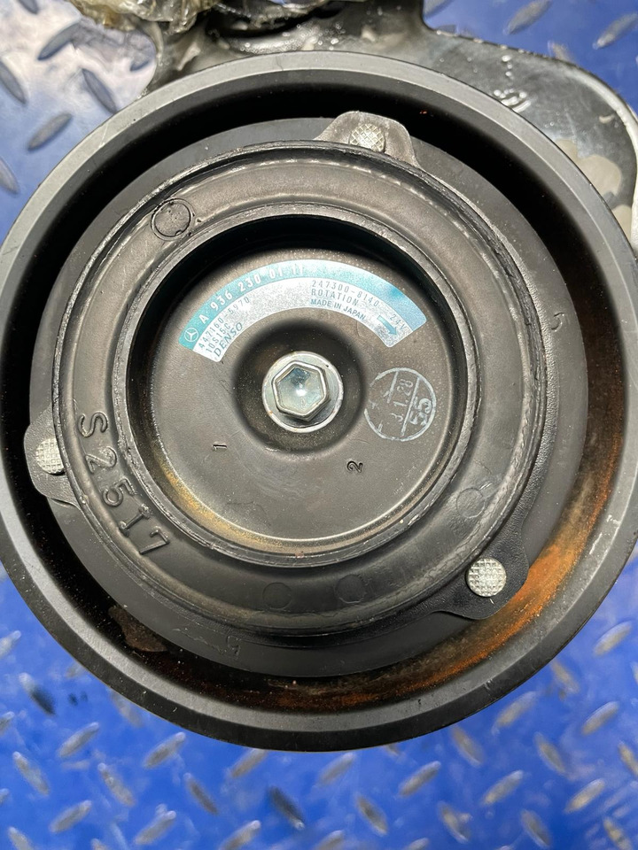 MERCEDES-BENZ MP4,ACTROS Denso A9362300111 - A/C compressor for Truck: picture 2 MERCEDES-BENZ MP4,ACTROS Denso A9362300111 - A/C compressor for Truck: picture 2