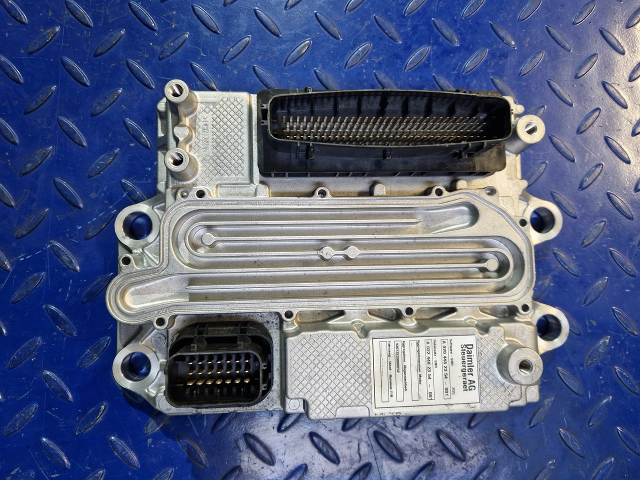 Mercedes Actros MP4 Atego Antos ACM2.1 A004466754 - ECU for Truck: picture 3 Mercedes Actros MP4 Atego Antos ACM2.1 A004466754 - ECU for Truck: picture 3