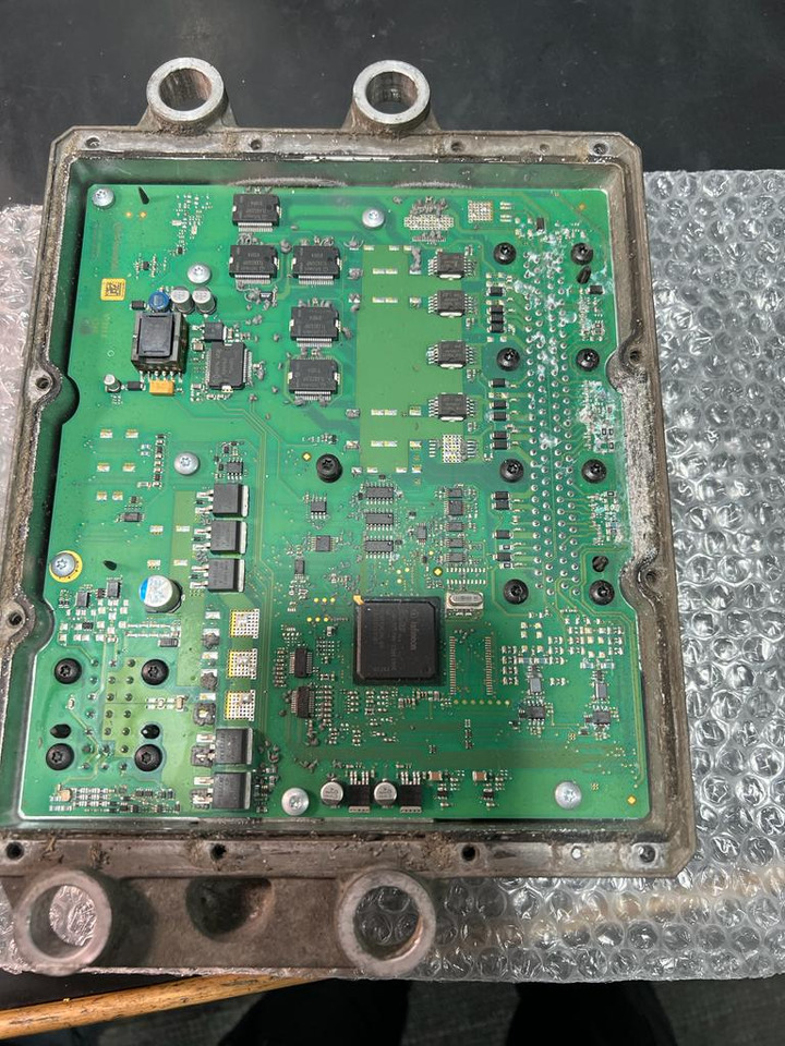 Mercedes Actros MP4 MCM A0024461735 Reconditioned - ECU for Truck: picture 3 Mercedes Actros MP4 MCM A0024461735 Reconditioned - ECU for Truck: picture 3