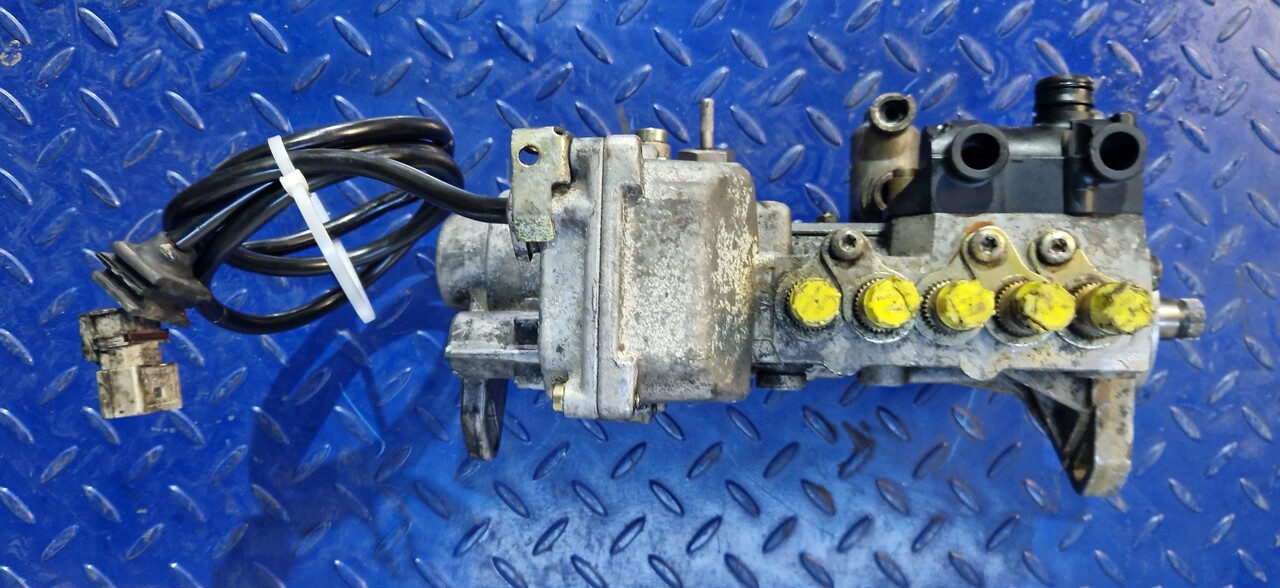BOSCH INJECTION PUMP 0400195004 - Spare parts for Other machinery: picture 3 BOSCH INJECTION PUMP 0400195004 - Spare parts for Other machinery: picture 3