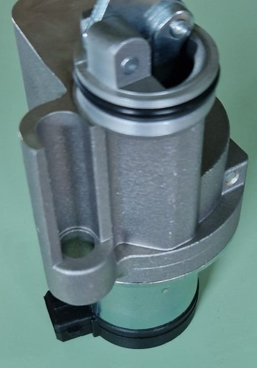 DEUTZ Solenoid 04513018 - Spare parts for Construction machinery: picture 5 DEUTZ Solenoid 04513018 - Spare parts for Construction machinery: picture 5