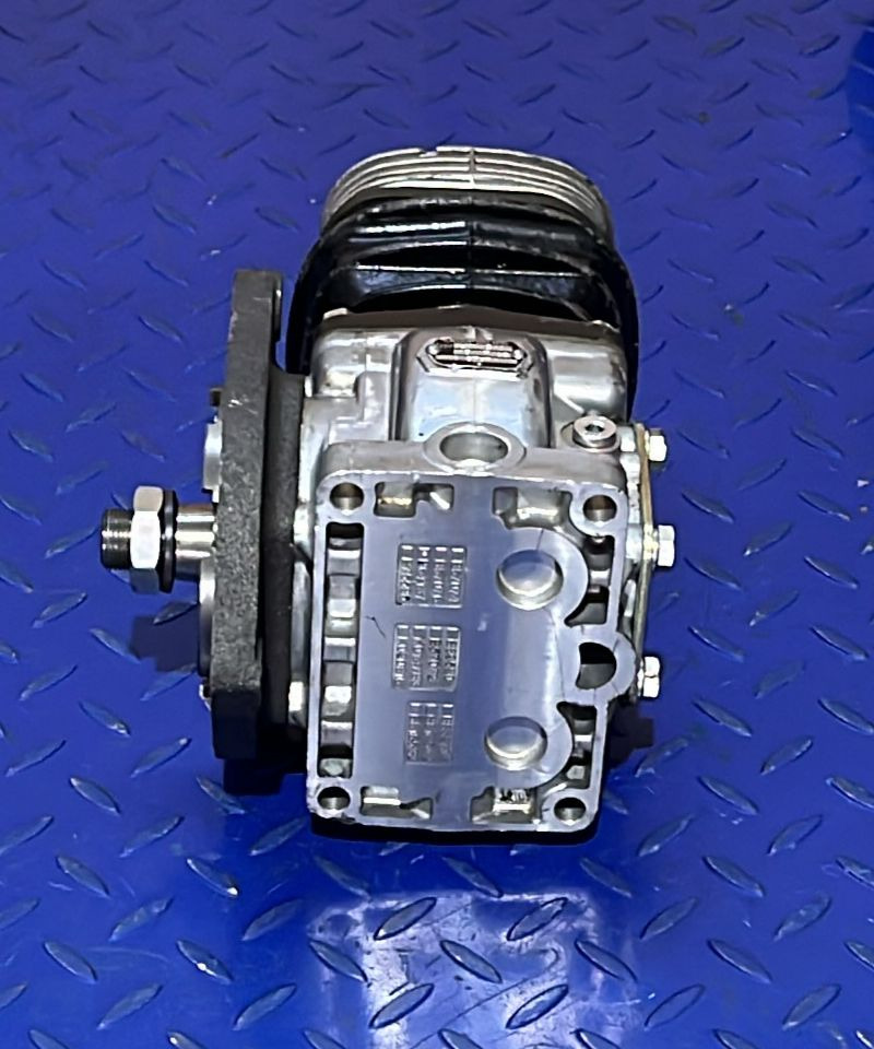 IVECO Air Compressor KNORR LK1310 - Spare parts: picture 2 IVECO Air Compressor KNORR LK1310 - Spare parts: picture 2