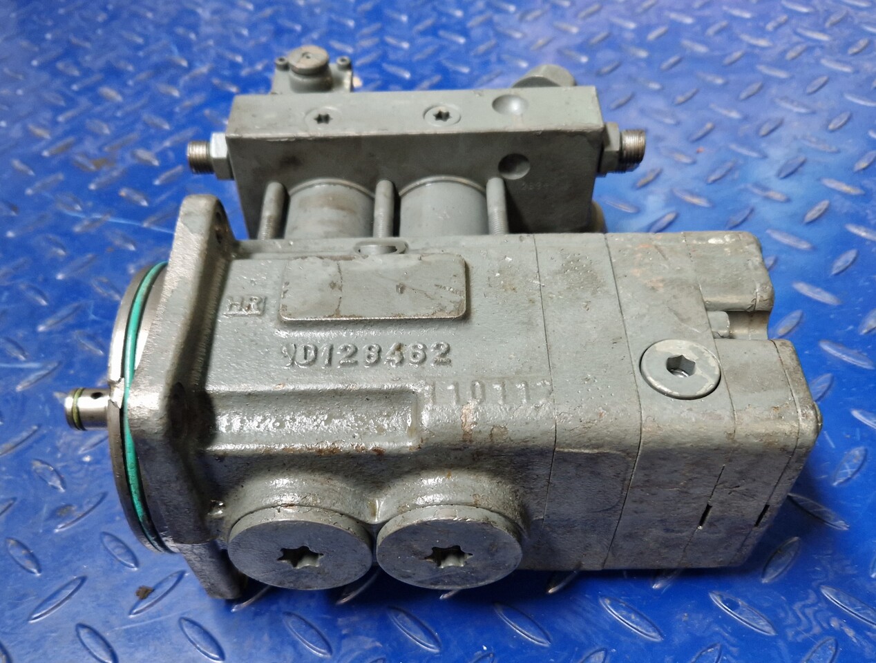 Liebherr INJECTION PUMP 10128462 - Spare parts for Truck: picture 1 Liebherr INJECTION PUMP 10128462 - Spare parts for Truck: picture 1