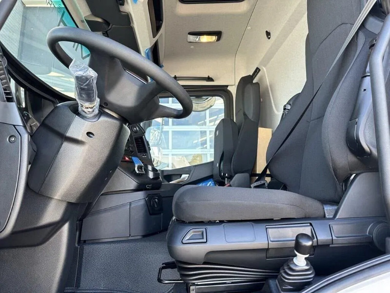 Lease a Mercedes-Benz Arocs 4140 K 8x4 Meiller Tipper Mercedes-Benz Arocs 4140 K 8x4 Meiller Tipper: picture 12