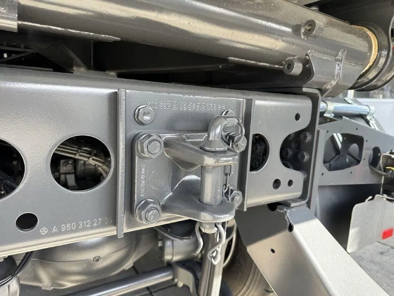 Lease a Mercedes-Benz Arocs 4140 K 8x4 Meiller Tipper Mercedes-Benz Arocs 4140 K 8x4 Meiller Tipper: picture 11