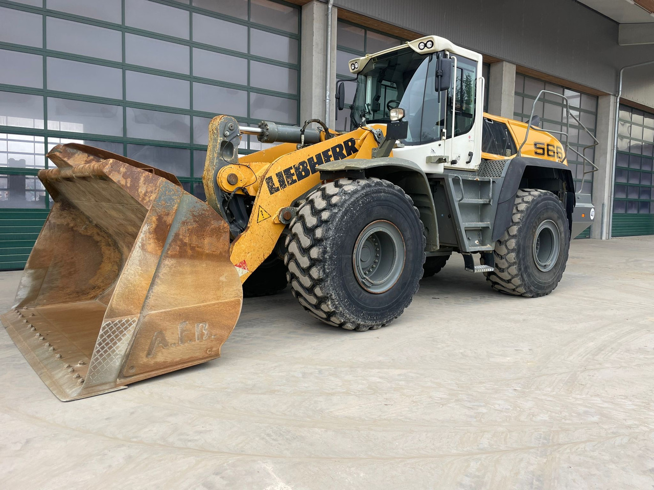 Liebherr L566 - Wheel loader: picture 2 Liebherr L566 - Wheel loader: picture 2