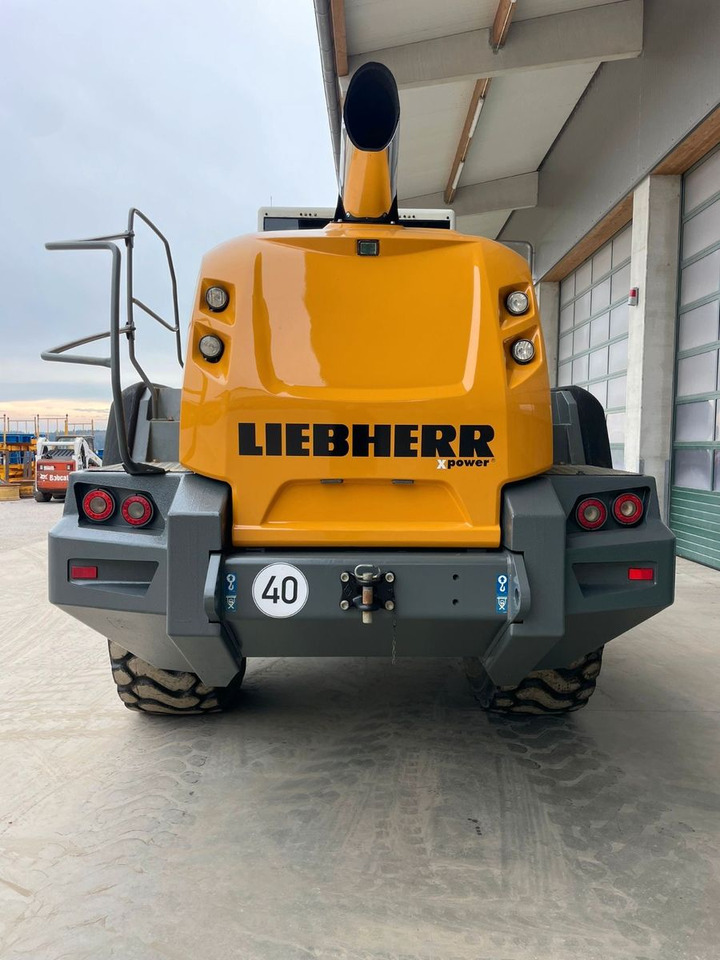 Liebherr L566 - Wheel loader: picture 1 Liebherr L566 - Wheel loader: picture 1