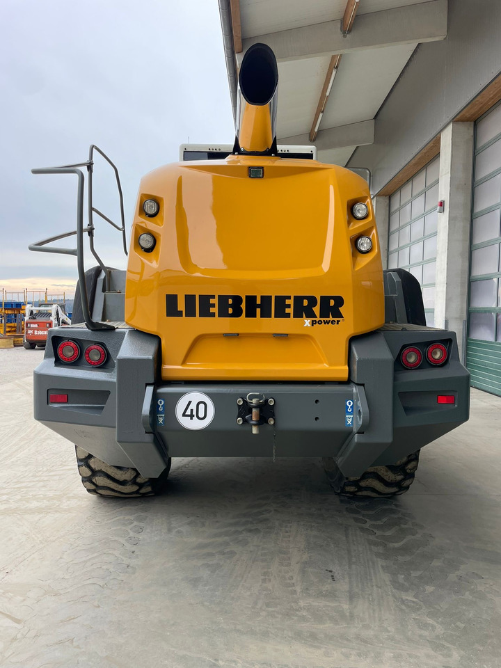 Liebherr L566 - Wheel loader: picture 3 Liebherr L566 - Wheel loader: picture 3