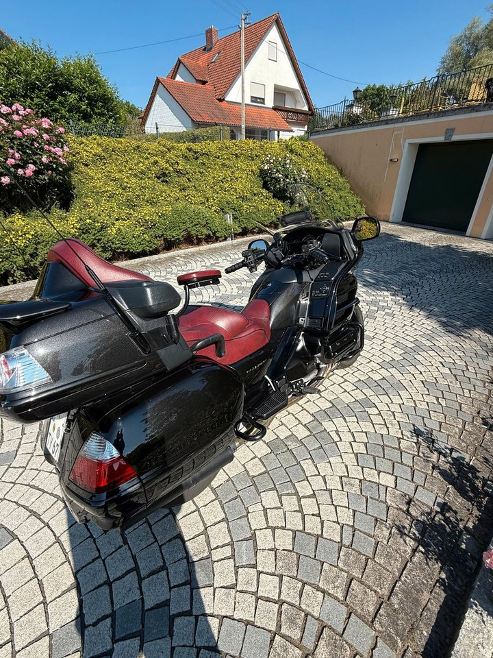 Honda GL1800 SC47*Krossline*Audio*Wilbers*SR Racing - Motorcycle: picture 4 Honda GL1800 SC47*Krossline*Audio*Wilbers*SR Racing - Motorcycle: picture 4