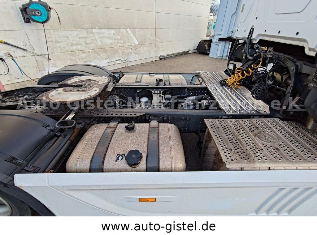Mercedes-Benz Actros 1845 LS GigaSpace - Tractor unit: picture 5 Mercedes-Benz Actros 1845 LS GigaSpace - Tractor unit: picture 5