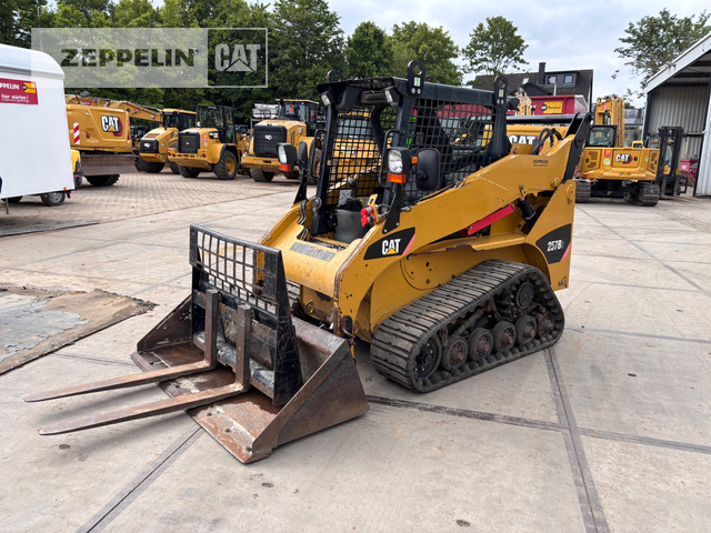Cat 257B - Compact track loader: picture 1 Cat 257B - Compact track loader: picture 1