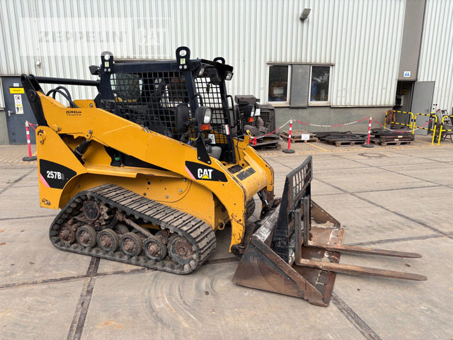 Cat 257B - Compact track loader: picture 2 Cat 257B - Compact track loader: picture 2