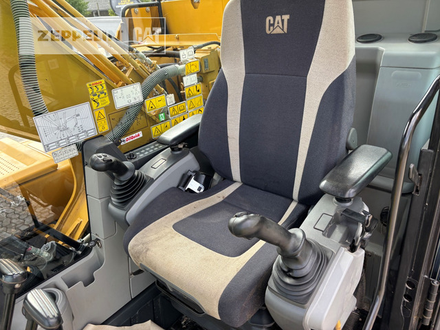 Crawler excavator Cat 320FL: picture 14