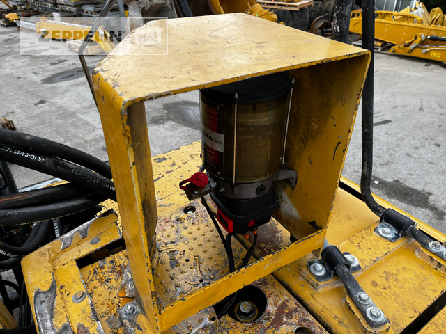 Tunneling equipment Cat 328DTUNNEL: picture 36