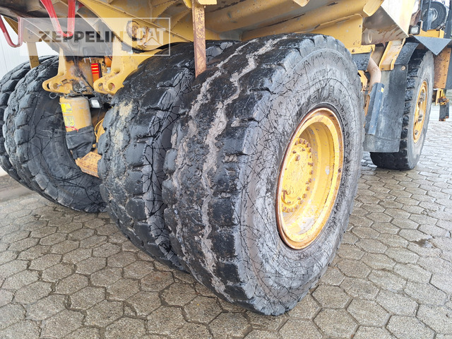 Rigid dumper/ Rock truck Cat 772G: picture 6