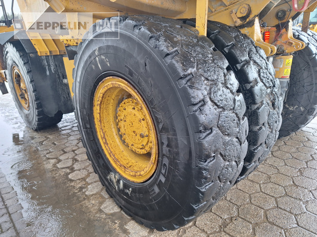 Rigid dumper/ Rock truck Cat 772G: picture 10