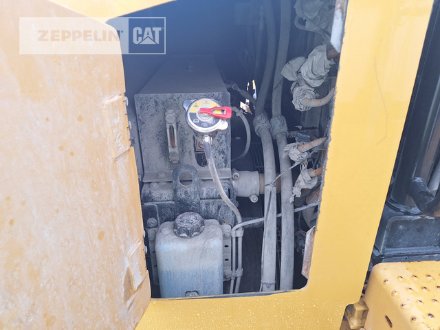 Rigid dumper/ Rock truck Cat 772G: picture 16