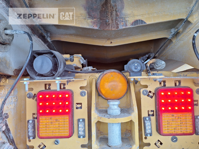 Rigid dumper/ Rock truck Cat 772G: picture 14