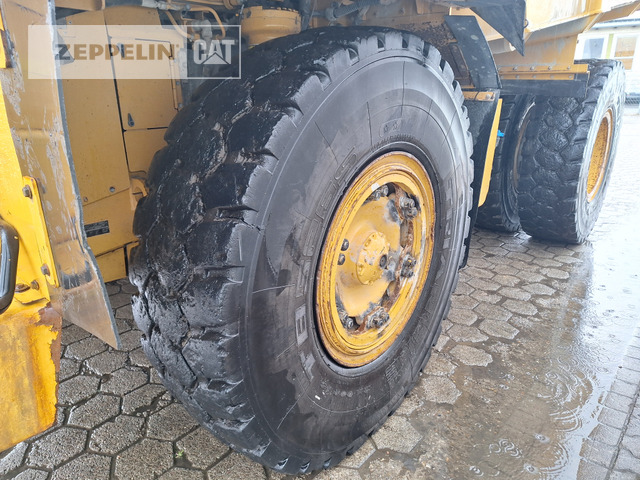 Rigid dumper/ Rock truck Cat 772G: picture 12
