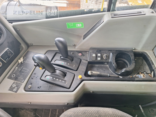 Rigid dumper/ Rock truck Cat 772G: picture 21