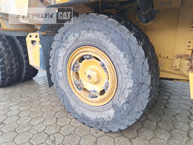 Rigid dumper/ Rock truck Cat 772G: picture 8