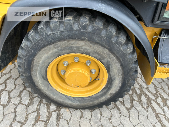 Wheel loader Cat 906-14: picture 9