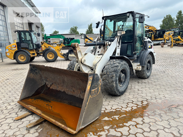 Cat 906M - Wheel loader: picture 1 Cat 906M - Wheel loader: picture 1