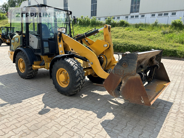 Cat 906M - Wheel loader: picture 4 Cat 906M - Wheel loader: picture 4