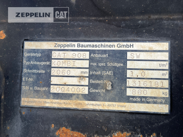 Wheel loader Cat 908M: picture 11