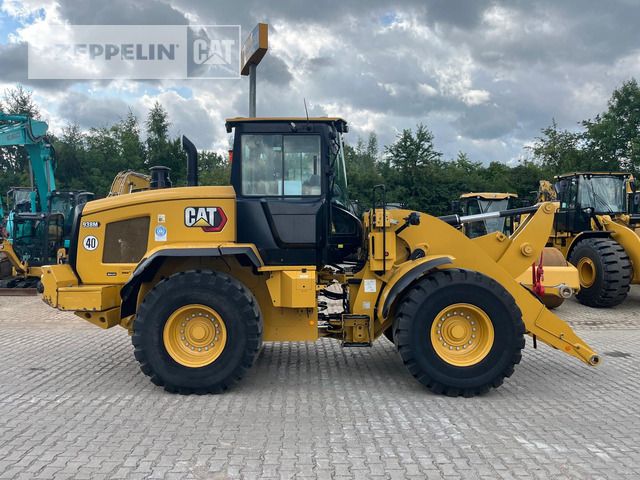Wheel loader Cat 938M: picture 1