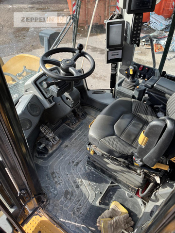 Wheel loader Cat 950M: picture 7