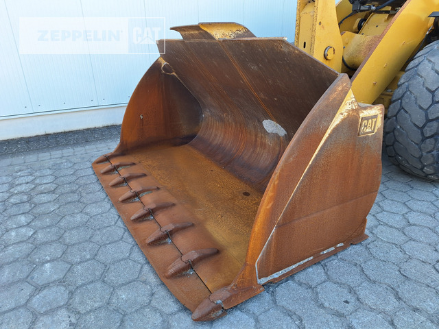Wheel loader Cat 962M: picture 6