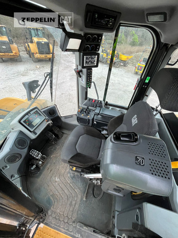 Cat 962M - Wheel loader: picture 5 Cat 962M - Wheel loader: picture 5