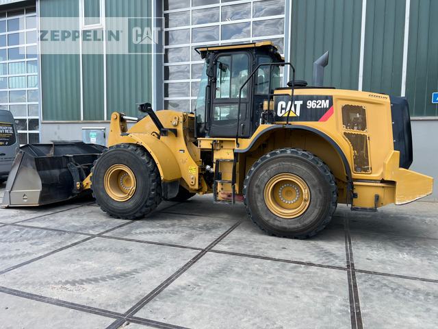 Cat 962M - Wheel loader: picture 3 Cat 962M - Wheel loader: picture 3