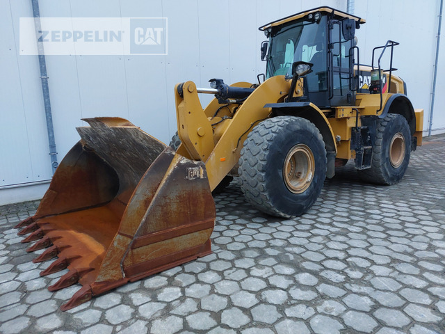 Cat 962M - Wheel loader: picture 1 Cat 962M - Wheel loader: picture 1